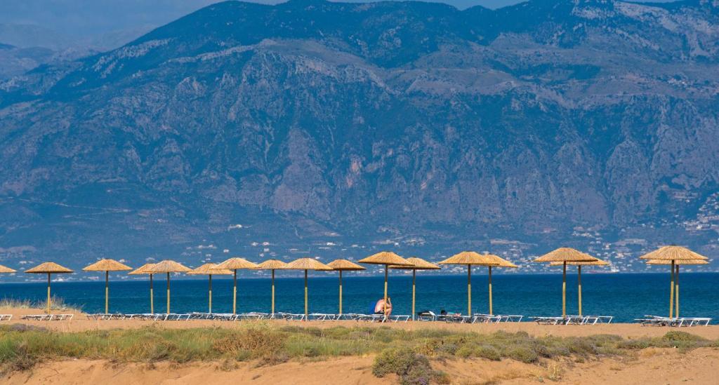 Buca Beach Resort Messini Exterior photo