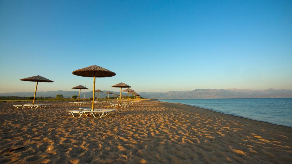 Buca Beach Resort Messini Exterior photo